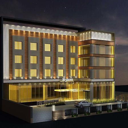 Centrum Hotel By Brijwasi Mathura Luaran gambar